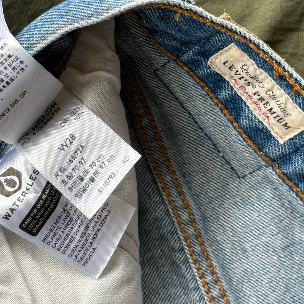 Levi 501 Cutoff Denim Shorts - Picture 5 of 7